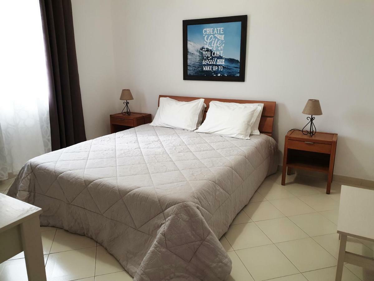 Apartamentos Pinto Quarteira Buitenkant foto