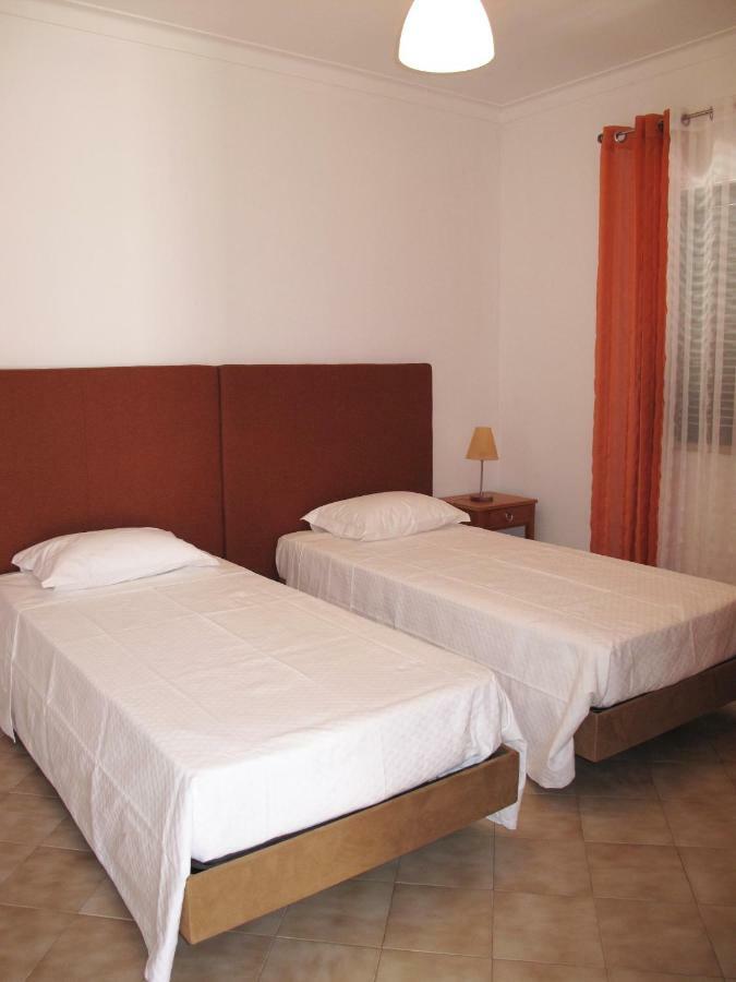 Apartamentos Pinto Quarteira Buitenkant foto